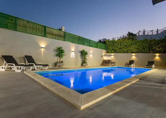 Yalarent Caesar\'S Villa With Private Pool